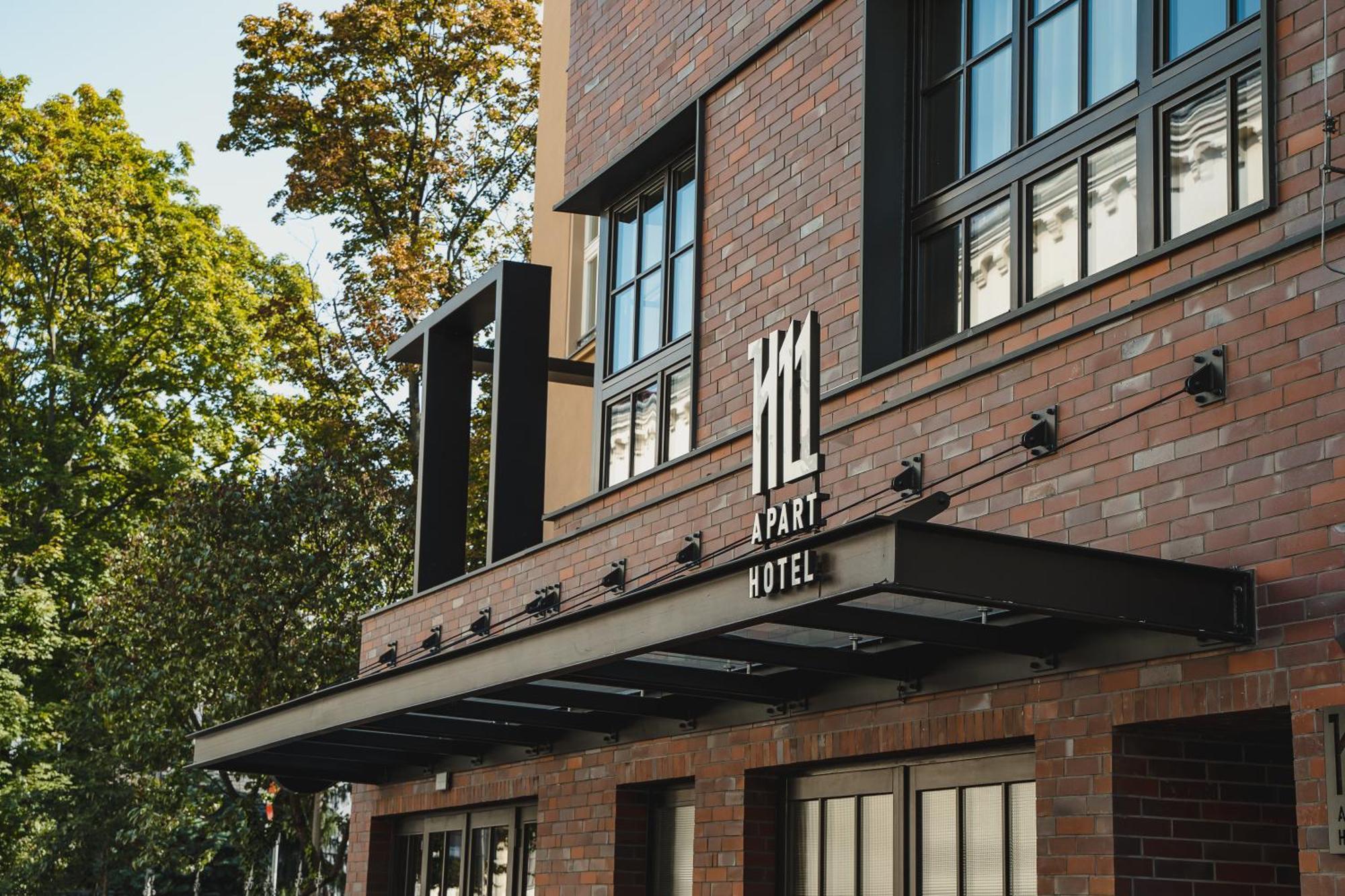 H11 Aparthotel Krasków Εξωτερικό φωτογραφία The Art Institute of Portland